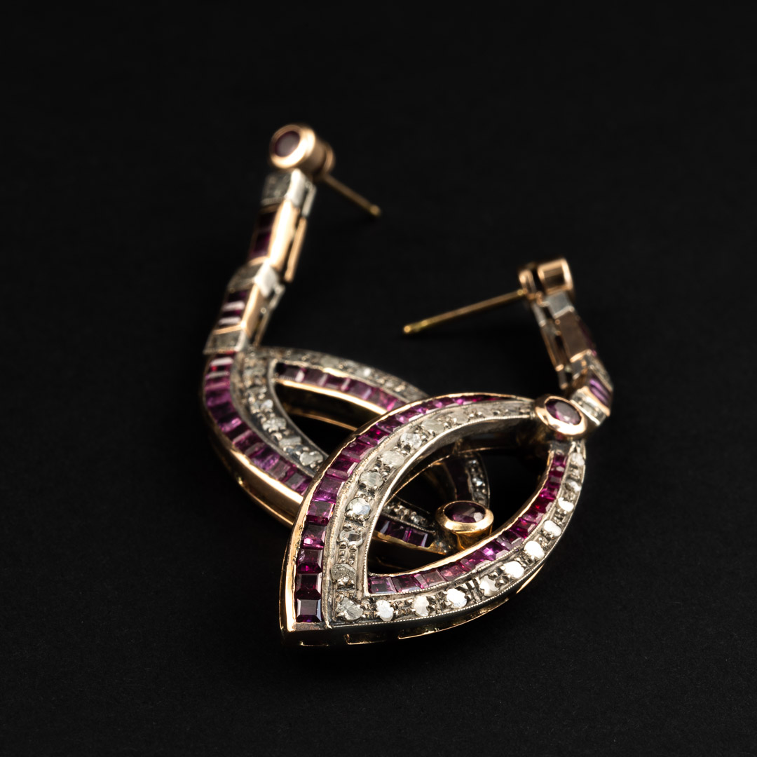 Orecchini in oro 14kt e argento con diamanti e rubini - immagine 2