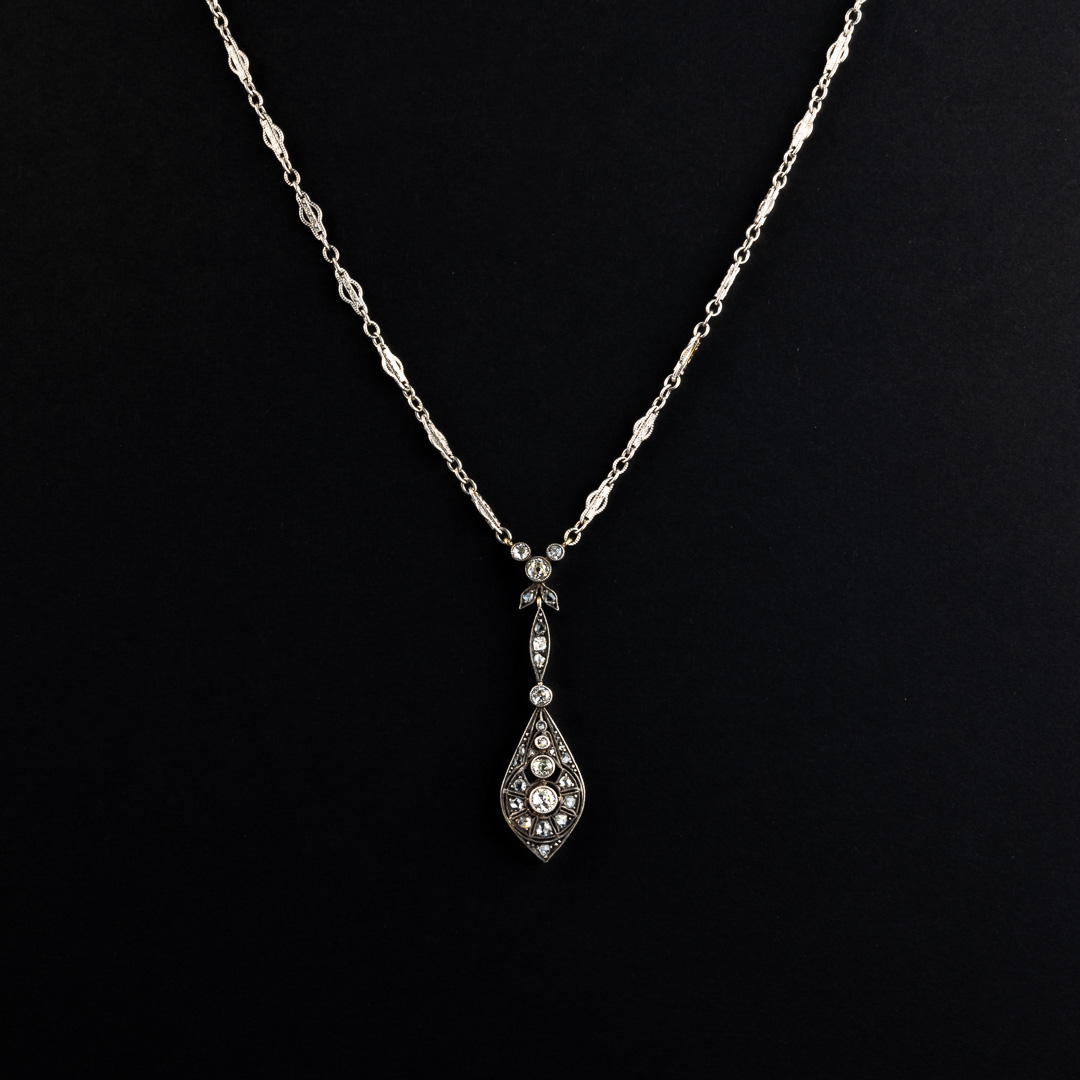 Collana in oro 18kt e diamanti