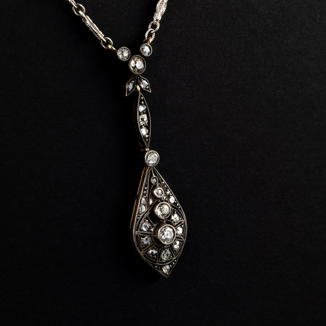 Collana in oro 18kt e diamanti - immagine 2