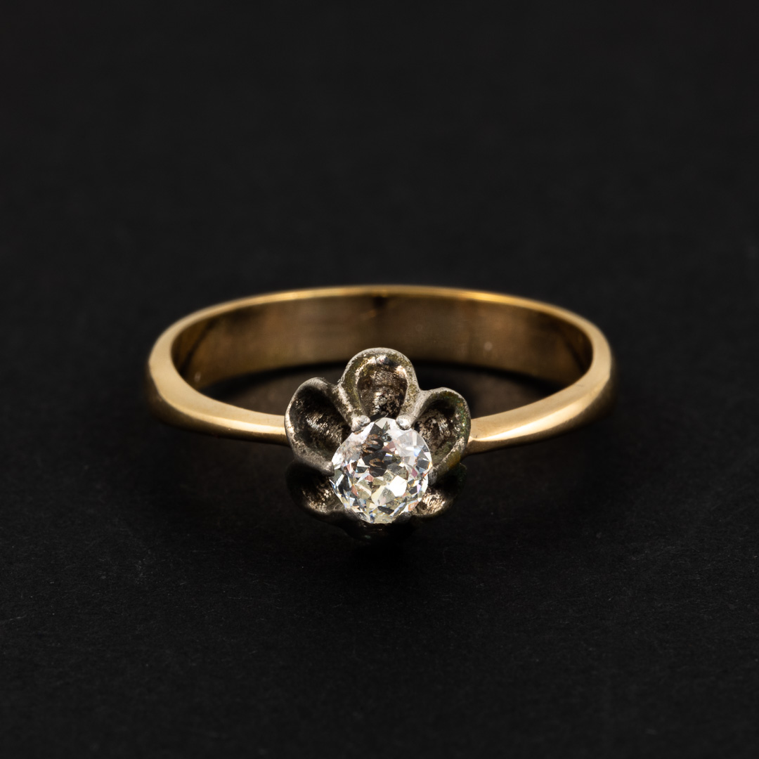 Anello in oro 18kt e argento con diamante