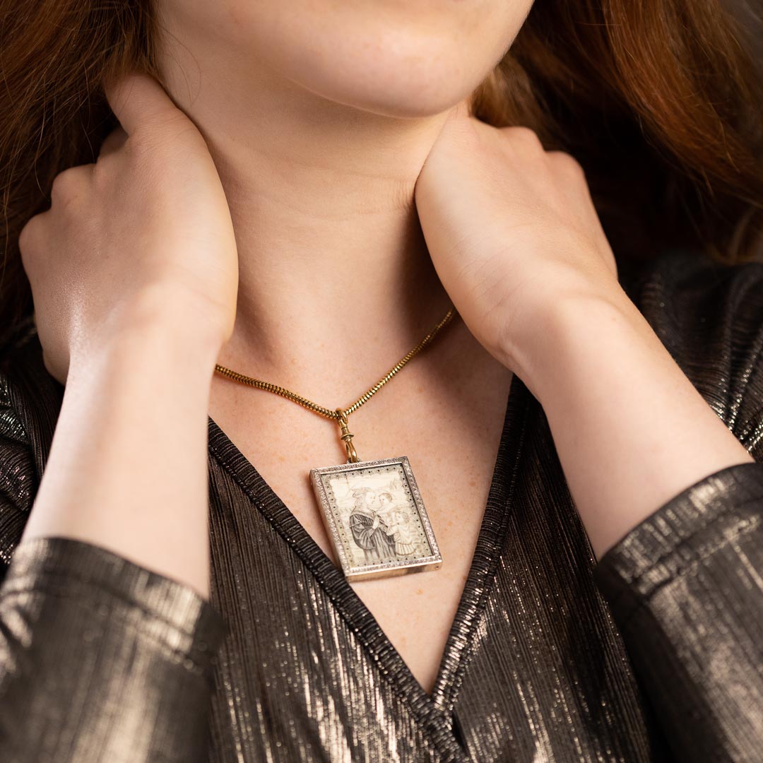 Collana in oro 18kt con ciondolo in argento e avorio firmato M.Buccellati - immagine 4