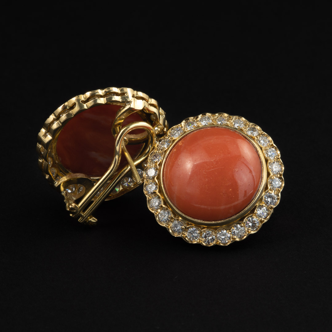 Orecchinini oro 18kt, diamanti e corallo - immagine 2