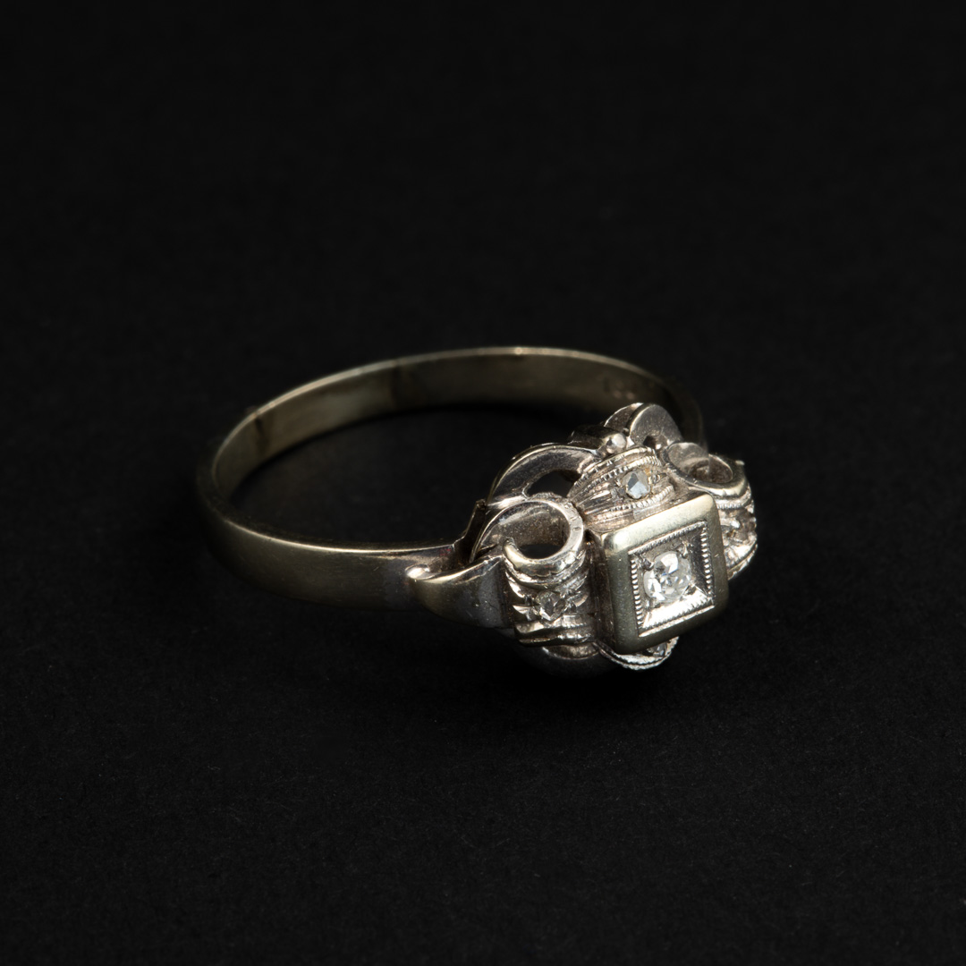 Anello in platino e diamanti