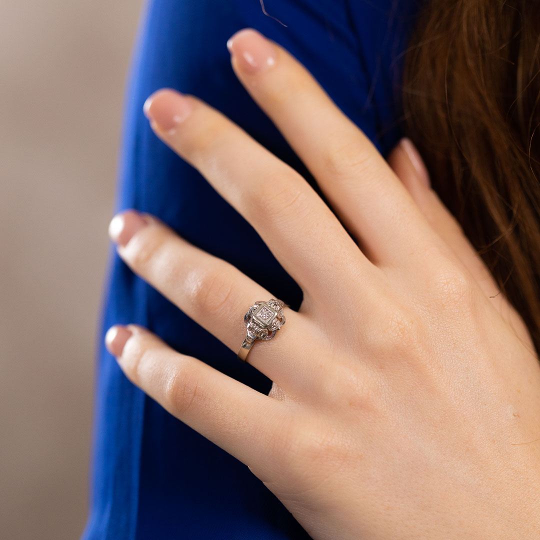Anello in platino e diamanti - immagine 3
