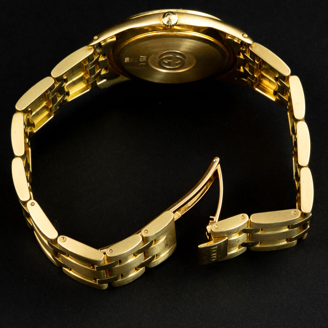 Orologio in oro 18kt e diamanti frimato Gucci - immagine 2
