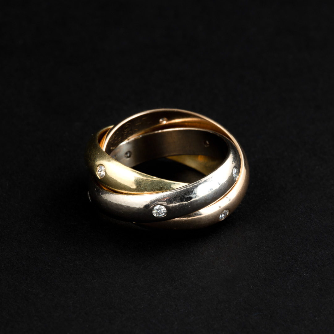 Anello in oro 18kt e diamanti firmato Cartier