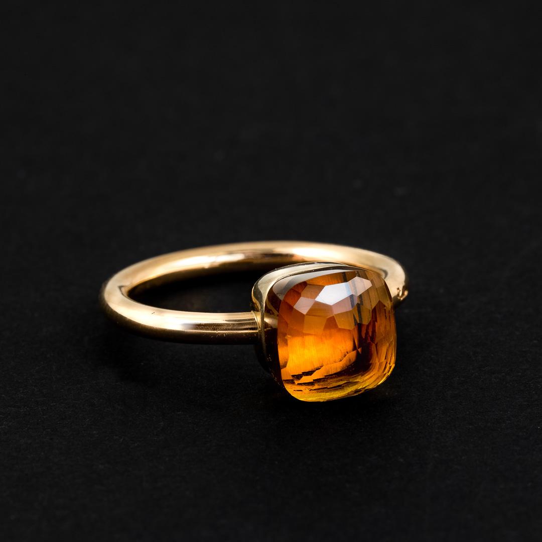 Anello in oro 18kt e quarzo citrino firmato Pomellato