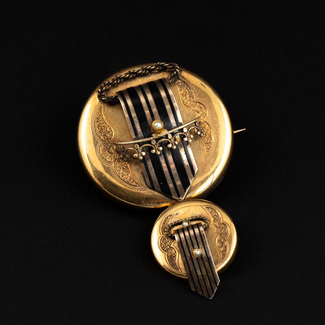 Spilla in oro 14kt, smalti e microperle