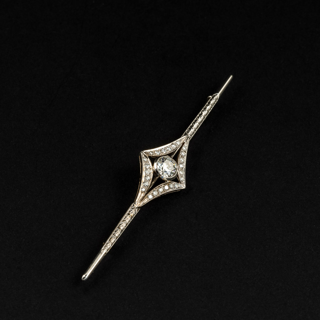 Spilla in platino e diamanti