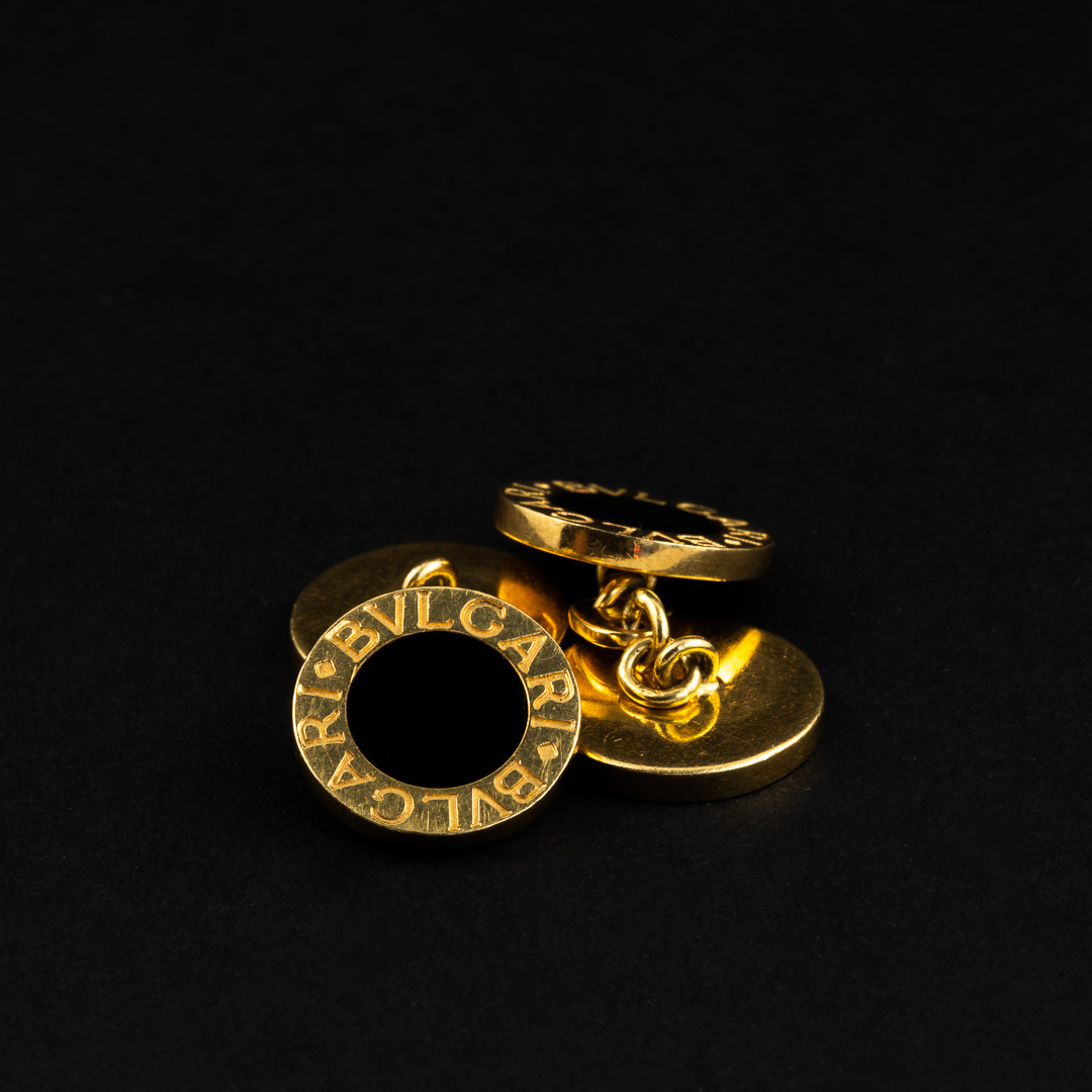Gemelli in oro 18kt e onice firmati Bvlgari - immagine 2
